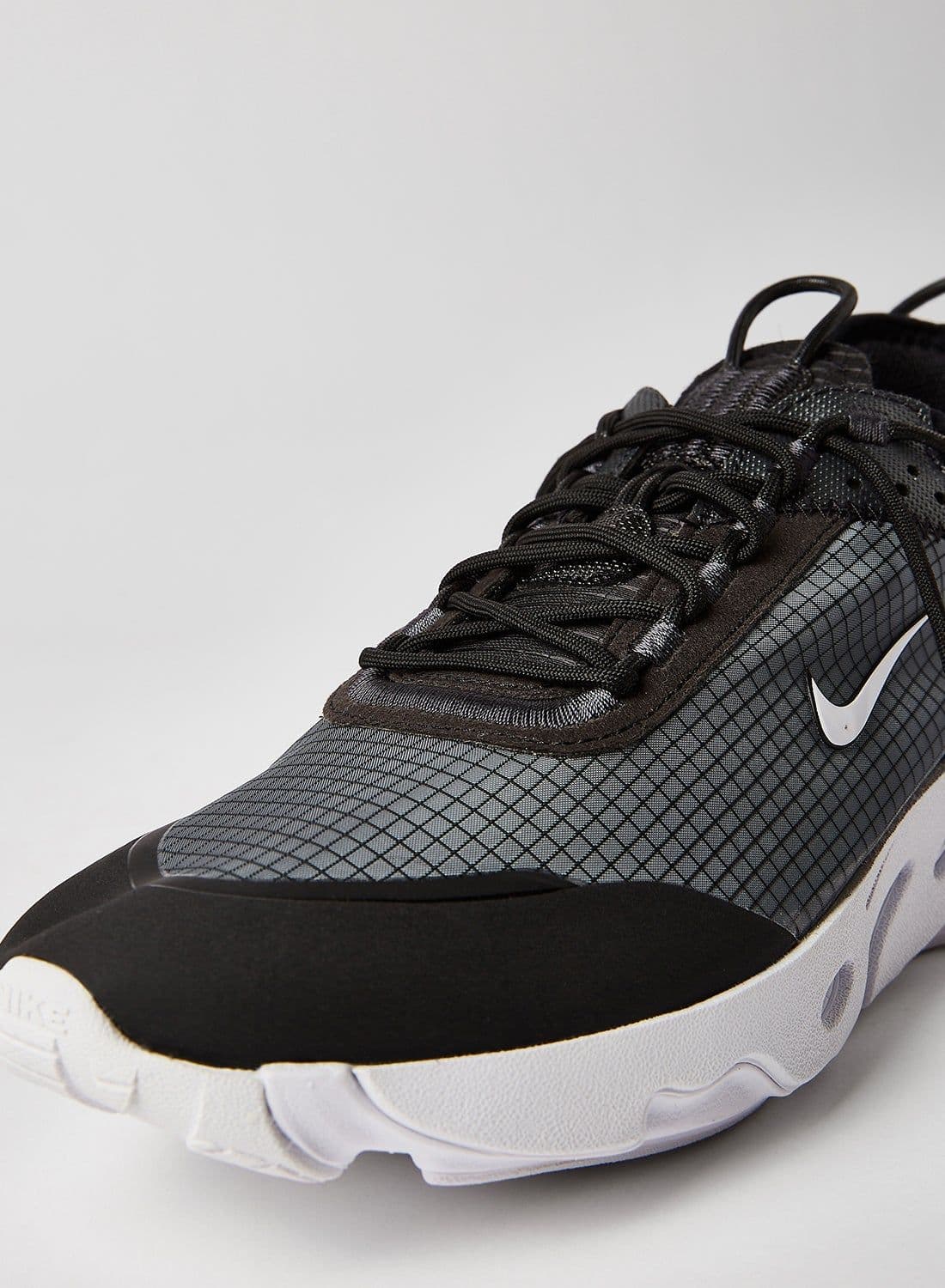 React Live Sneakers Black/White-Dk Smoke Grey - 3